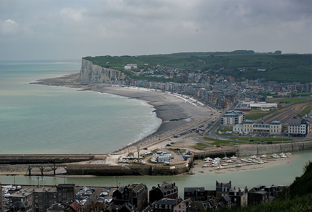 Normandie 05 - 2016_KA79032-1 Kopie.jpg - Von hier oben hatten wir einen wunderschönen Blick auf die Küste